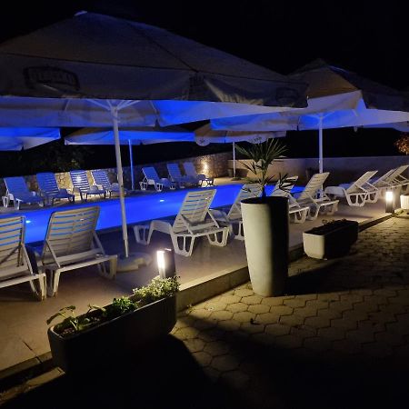 Pension Riviera-Silo Εξωτερικό φωτογραφία